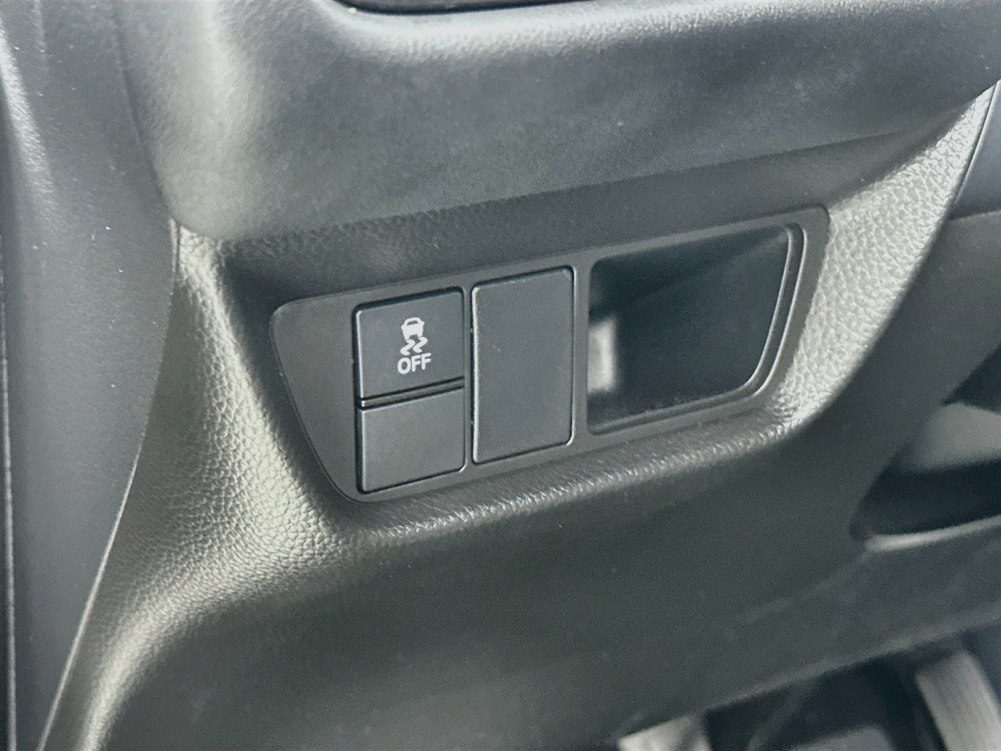 Used 2023 Honda HR-V EX-L image 10