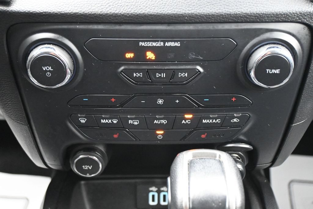Used 2019 Ford Ranger XLT w/ Equipment Group 302A Luxury AWD/4WD image 19