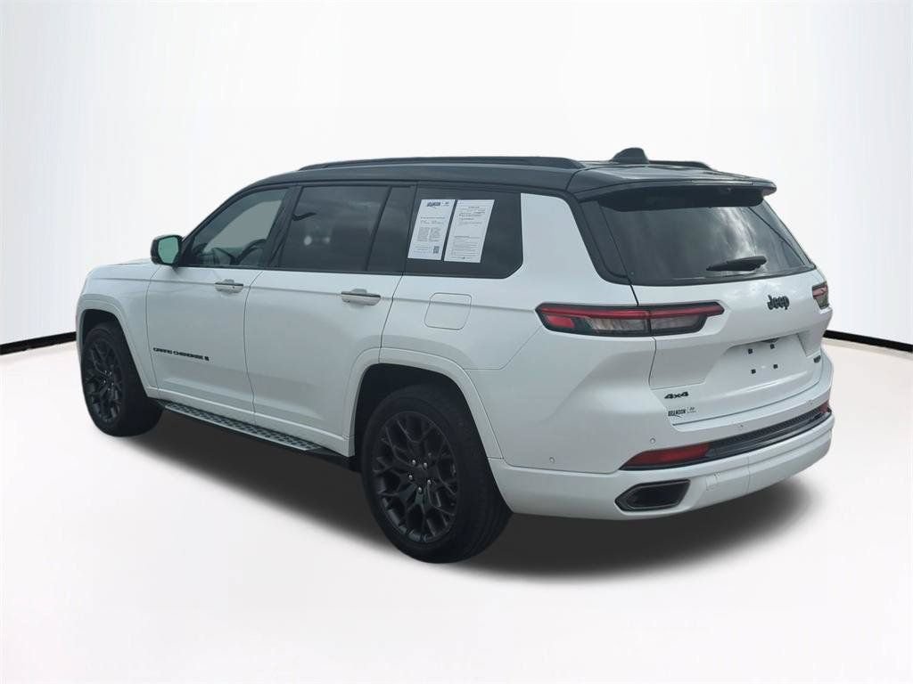 Used 2024 Jeep Grand Cherokee L Summit AWD/4WD image 7