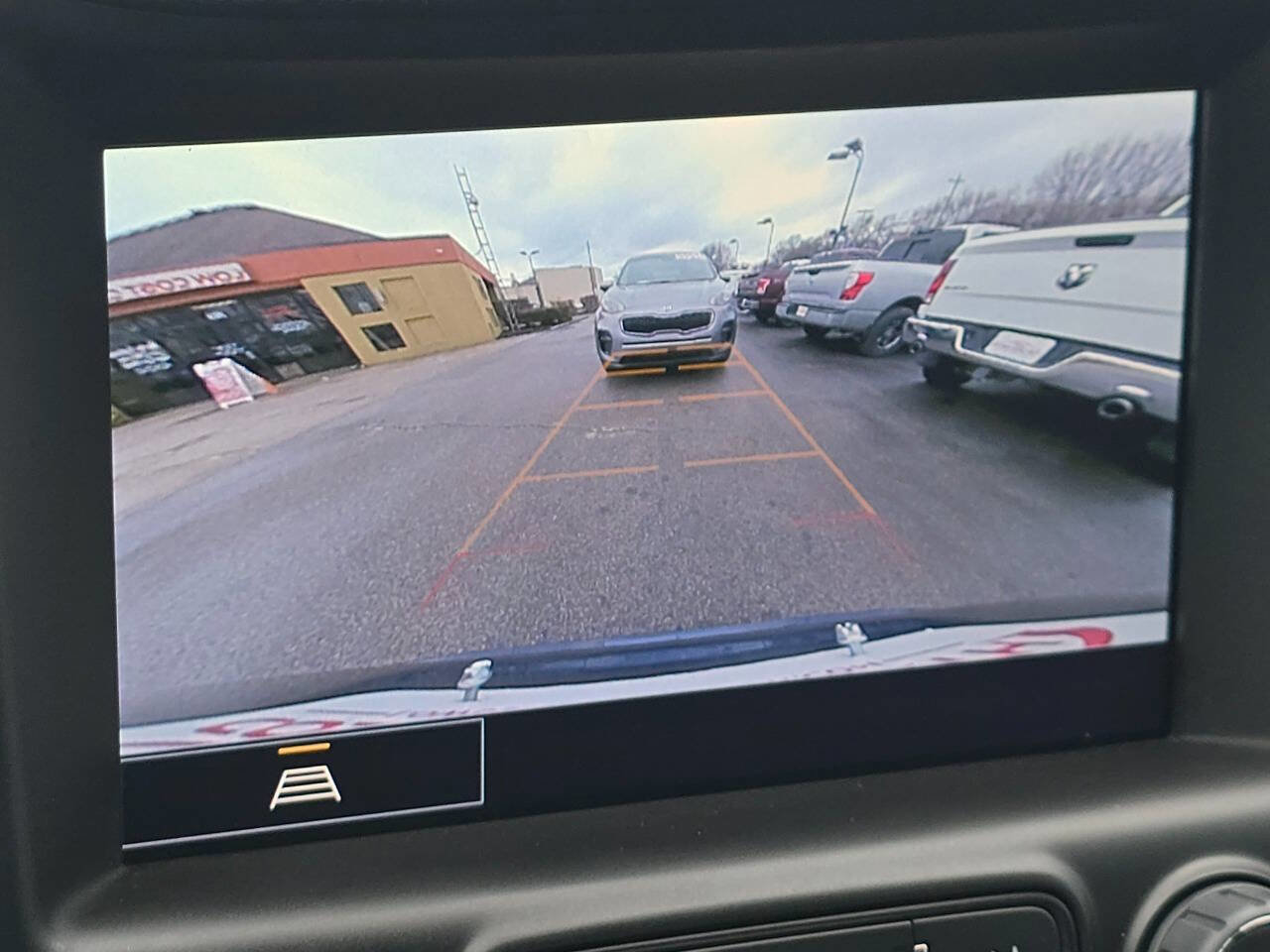 Used 2023 GMC Terrain SLT image 16