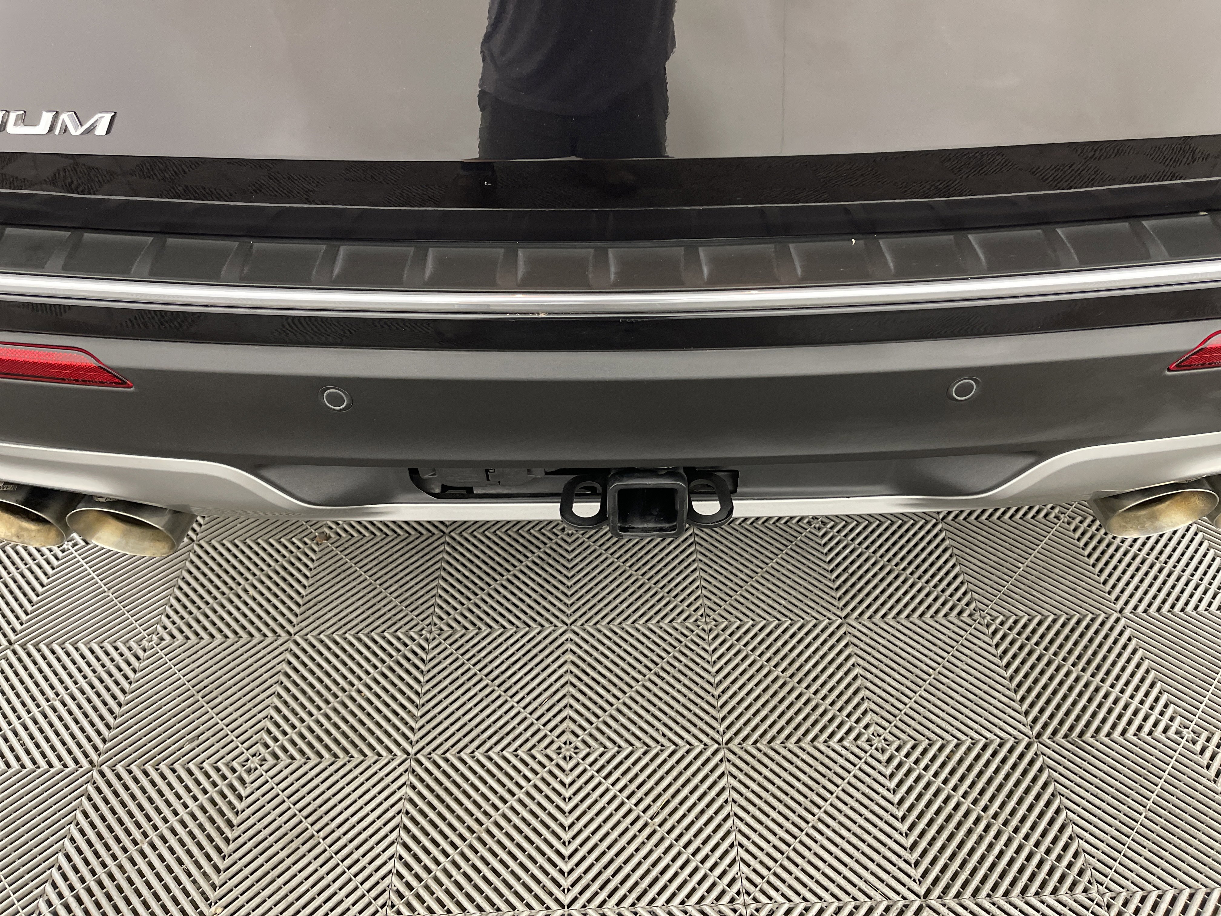 Used 2024 Ford Explorer Platinum w/ Technology Package image 8