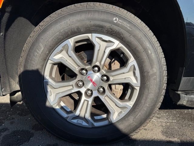 Used 2023 GMC Yukon XL SLE image 10