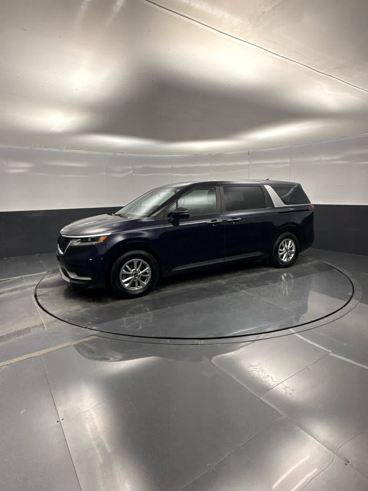Used 2022 Kia Carnival LX FWD image 30