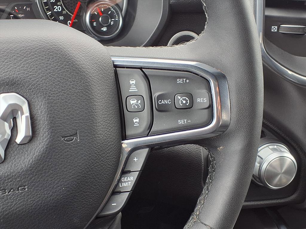 Used 2025 RAM 1500 Laramie AWD/4WD image 15