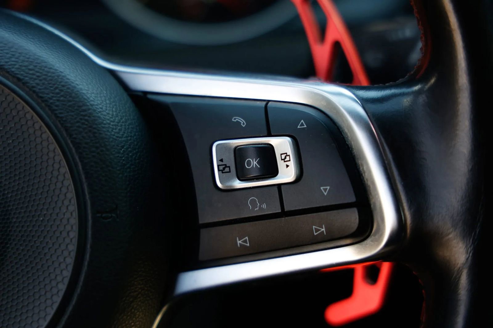 Used 2017 Volkswagen GTI Sport image 20