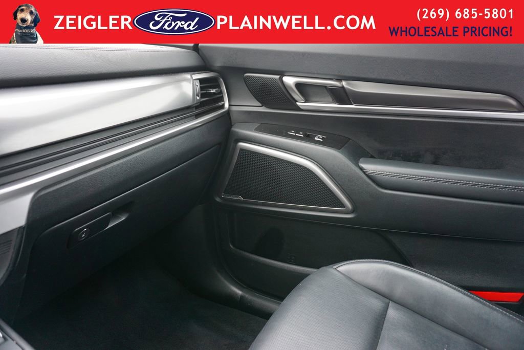 Used 2025 Kia Telluride S image 36
