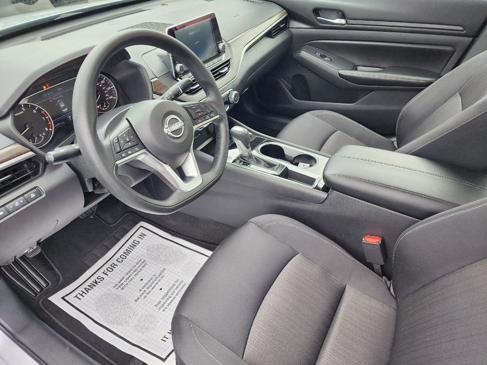 Used 2024 Nissan Altima 2.5 SV image 7