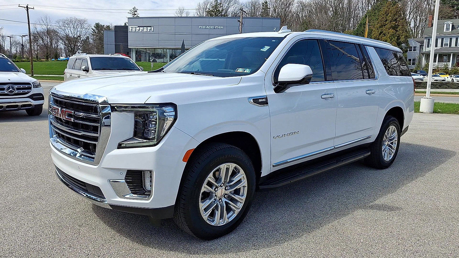 Certified 2024 GMC Yukon XL SLT w/ SLT Premium Package image 4