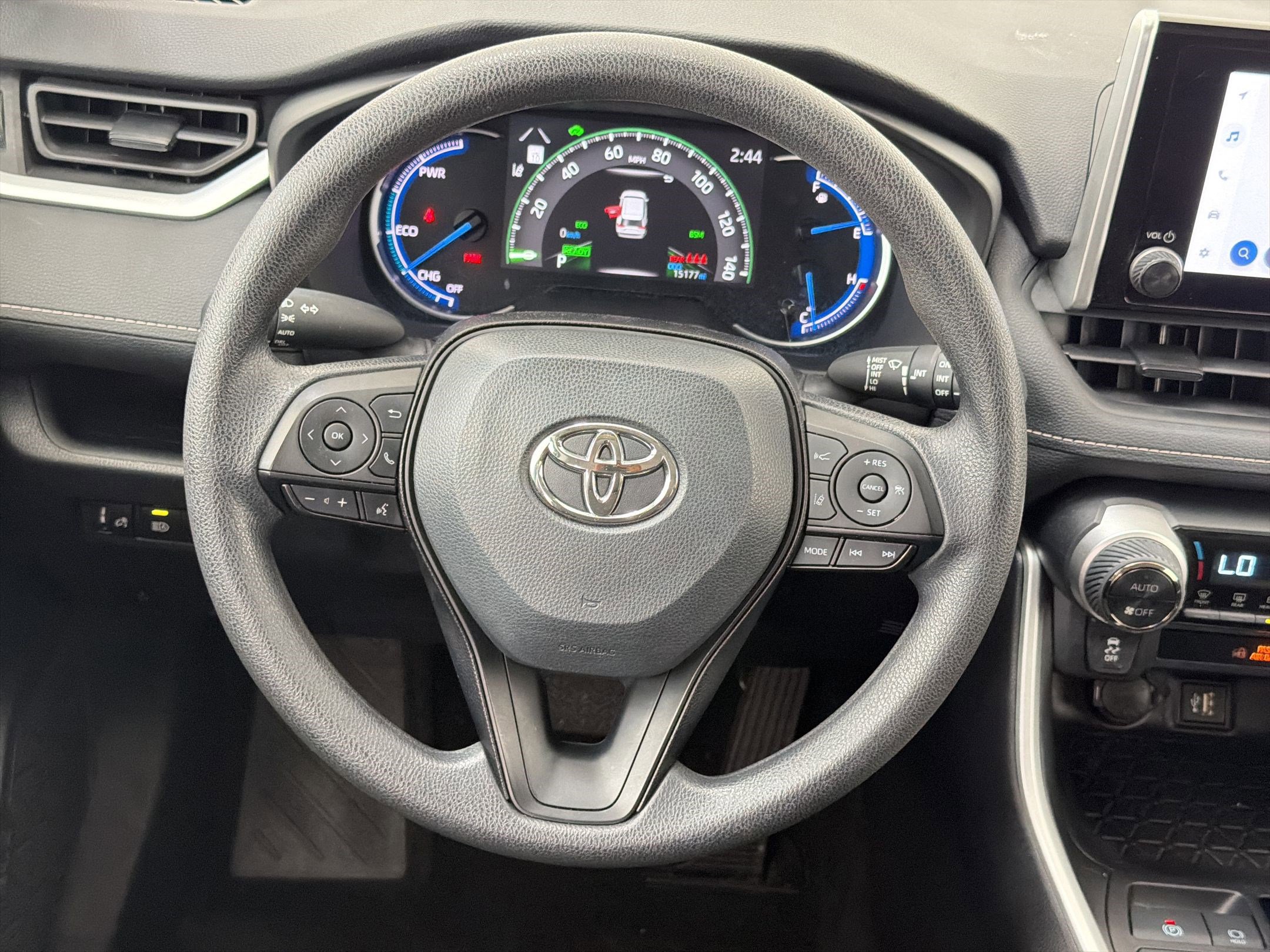 Used 2024 Toyota RAV4 XLE AWD/4WD image 17