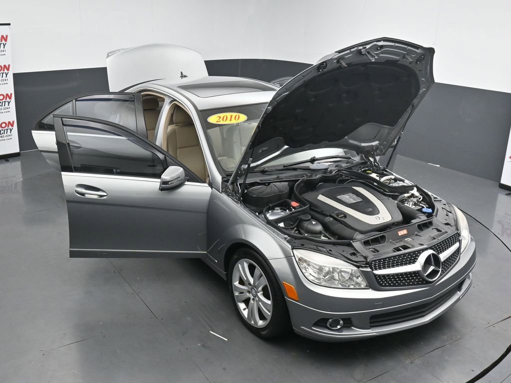 Used 2010 Mercedes-Benz C 300 Sedan image 39