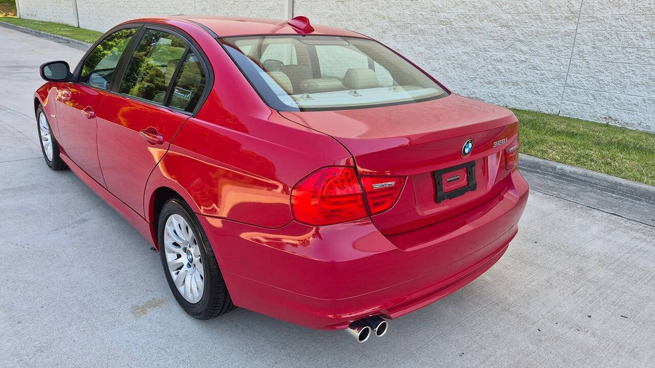Used 2009 BMW 328i Sedan RWD image 5