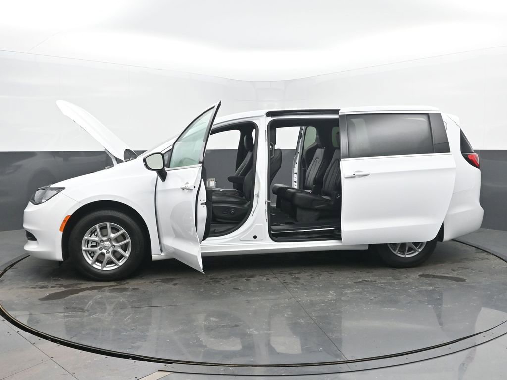 New 2026 Chrysler Voyager LX FWD image 55