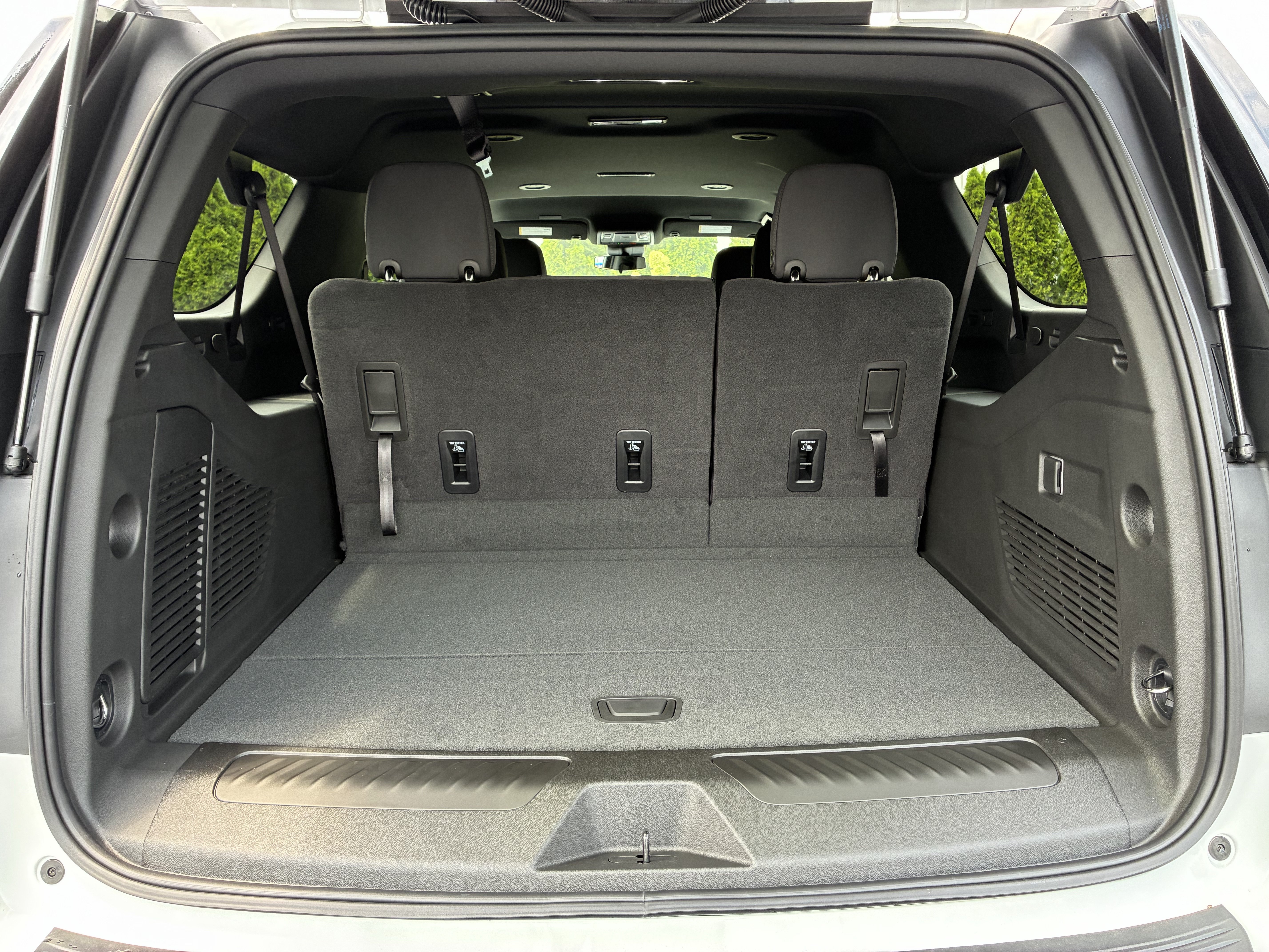New 2026 Chevrolet Suburban LS w/ Max Trailering Package RWD image 11