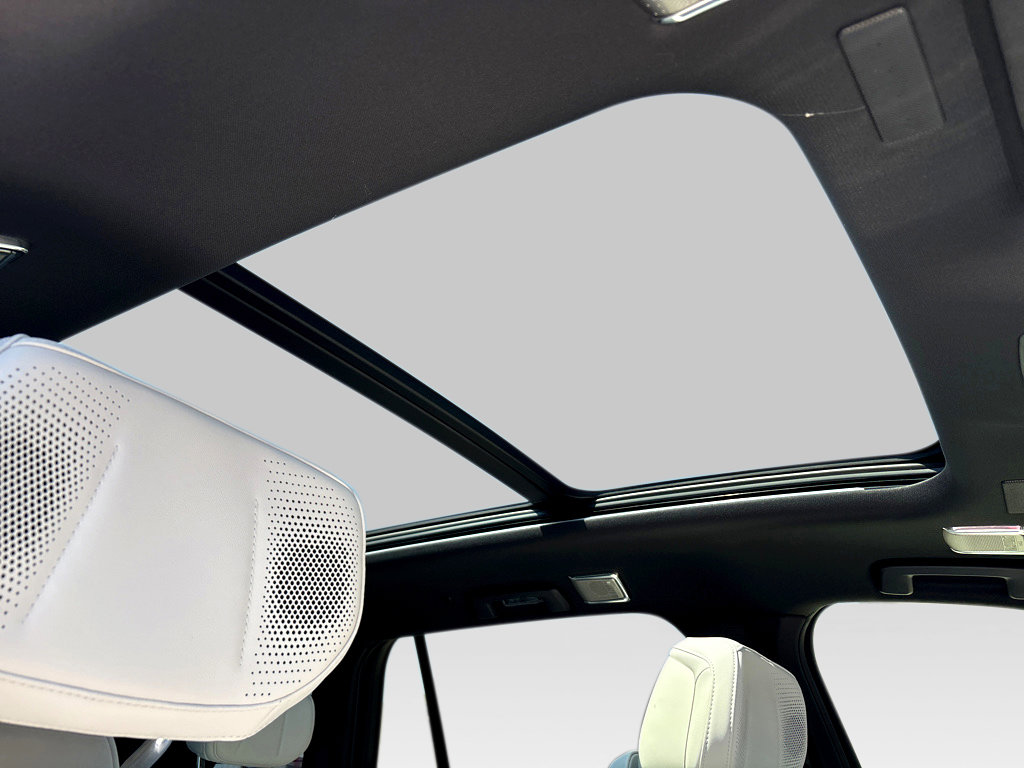 New 2026 Cadillac Vistiq Sport image 11