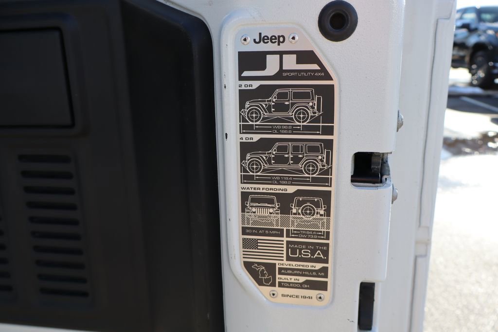 Used 2020 Jeep Wrangler Unlimited Sahara image 41