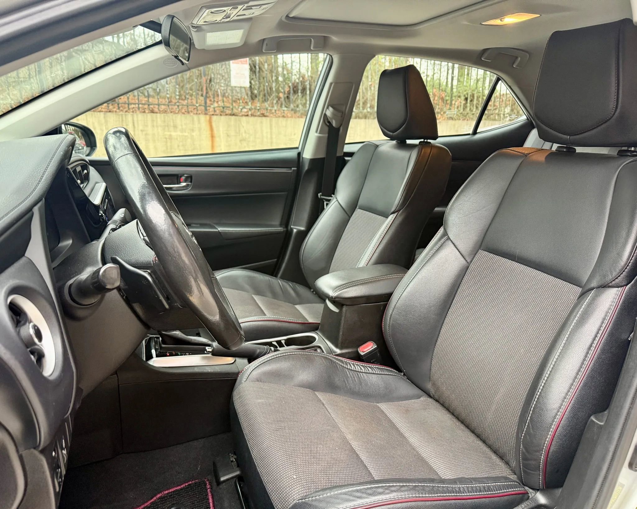 Used 2017 Toyota Corolla SE 50th Anniversary image 11