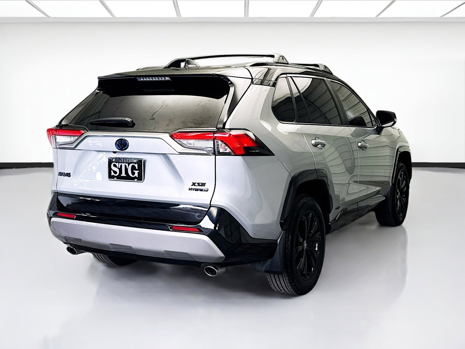 Used 2024 Toyota RAV4 XSE image 4
