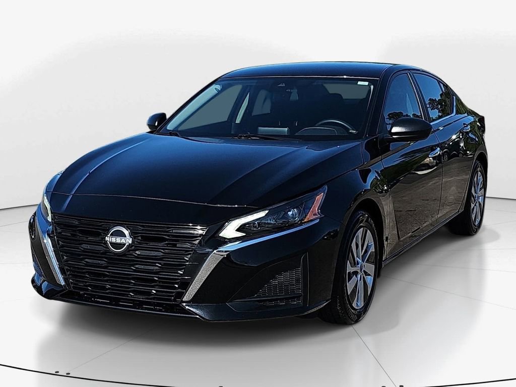 Used 2025 Nissan Altima 2.5 S image 10