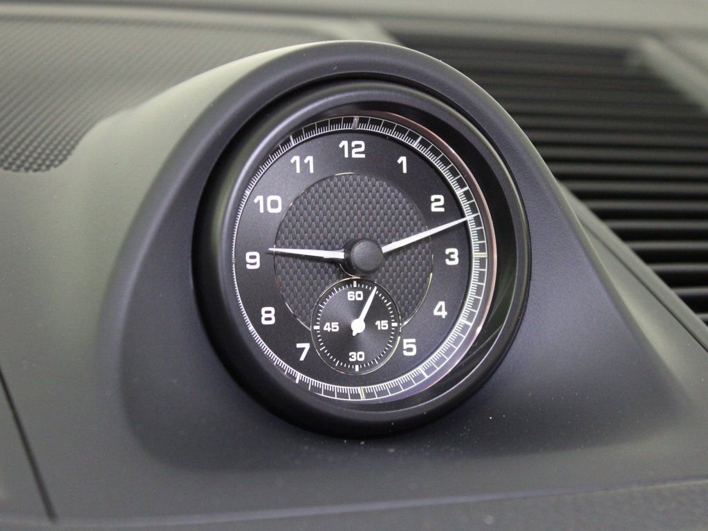 Certified 2025 Porsche Macan image 26