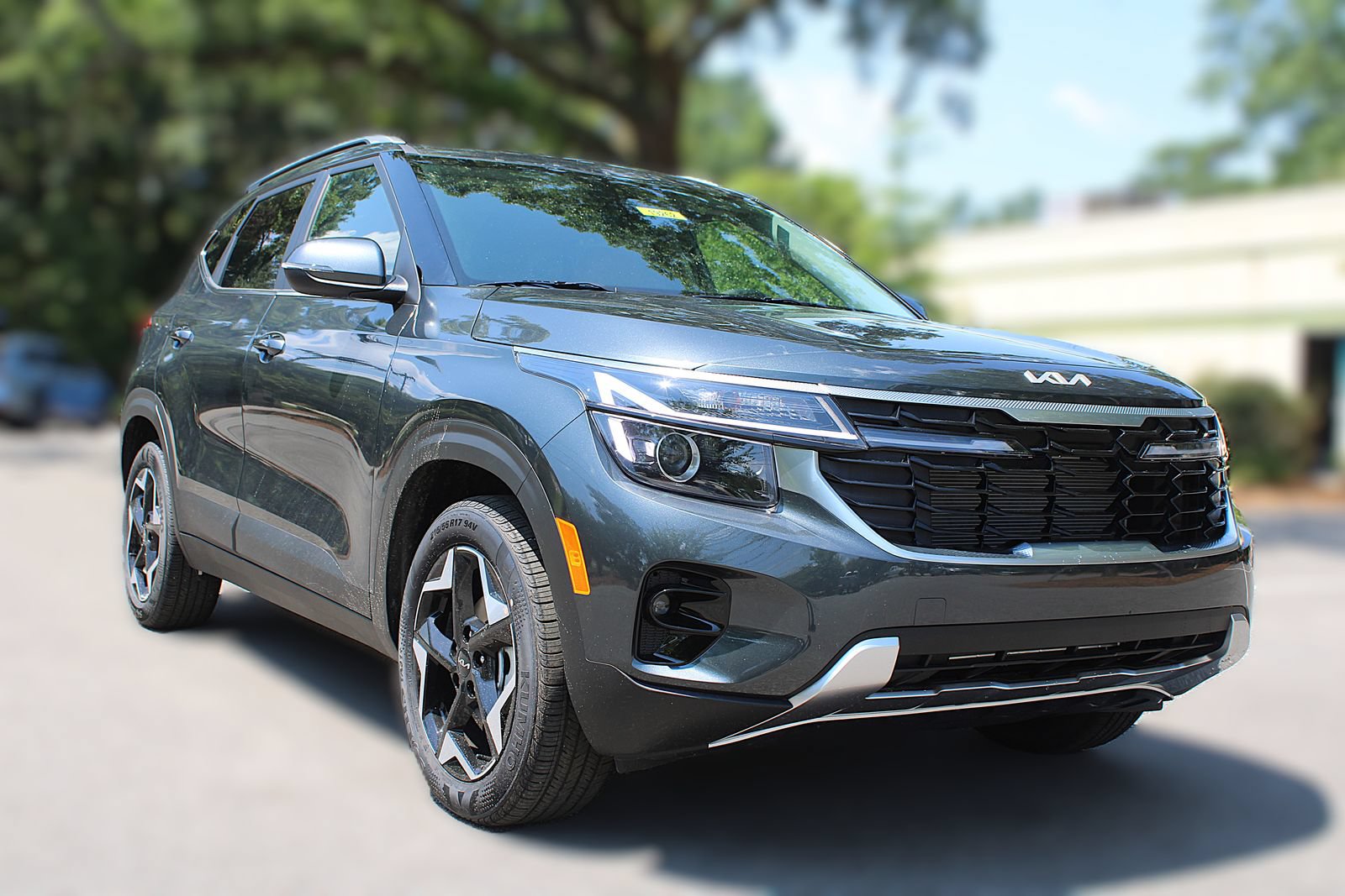 Certified 2025 Kia Seltos S AWD/4WD image 3