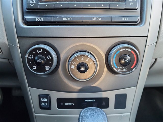 Used 2012 Toyota Corolla LE image 26