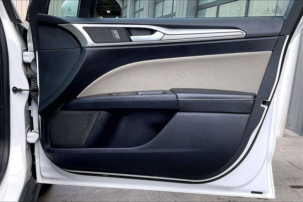 Used 2020 Ford Fusion S image 23