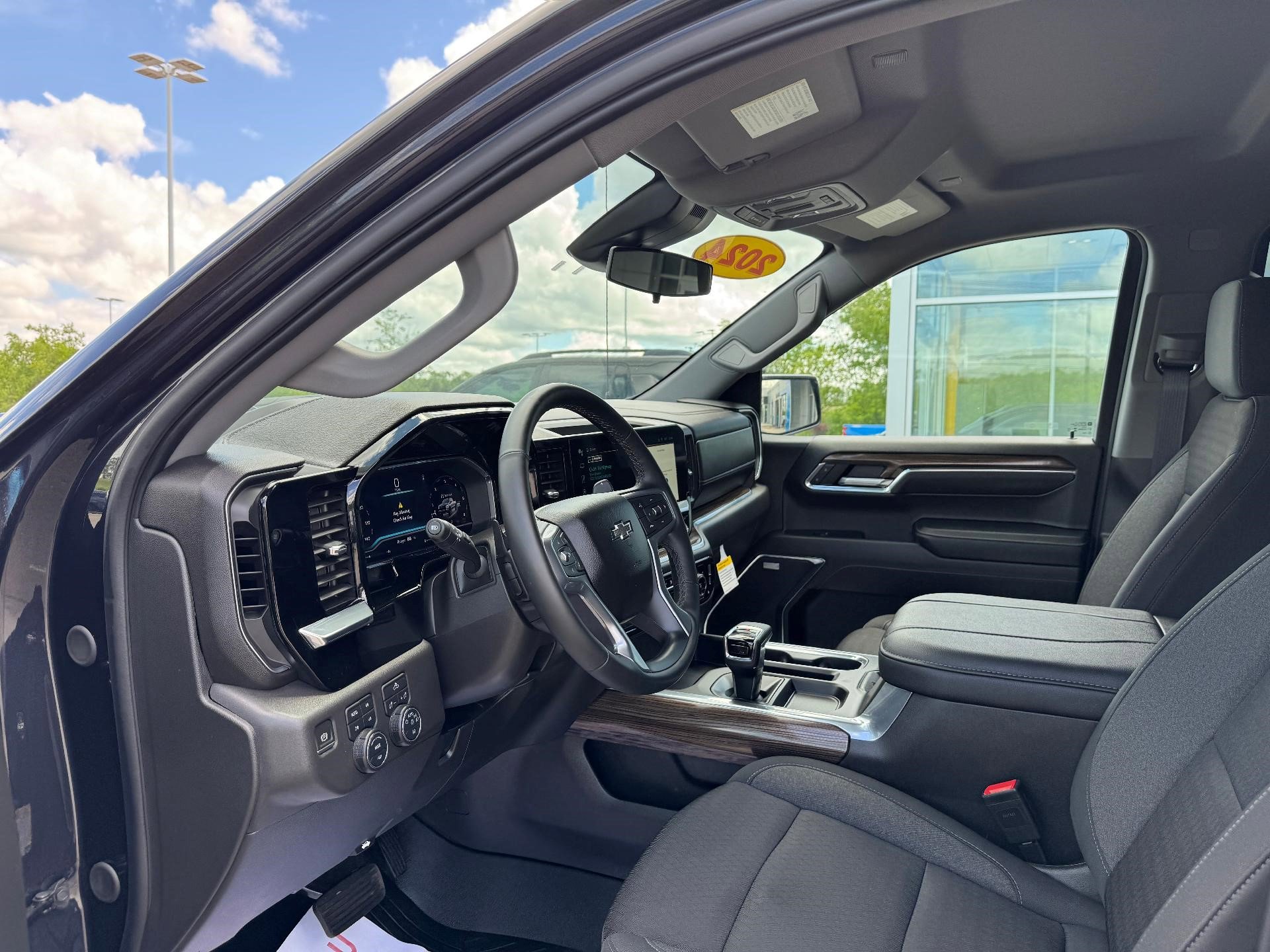 Certified 2024 Chevrolet Silverado 1500 LT Trail Boss w/ Convenience Package II image 13