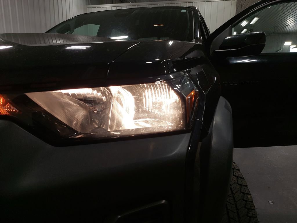 Used 2023 Chevrolet Colorado Trail Boss w/ LPO, Dark Essentials Package image 31