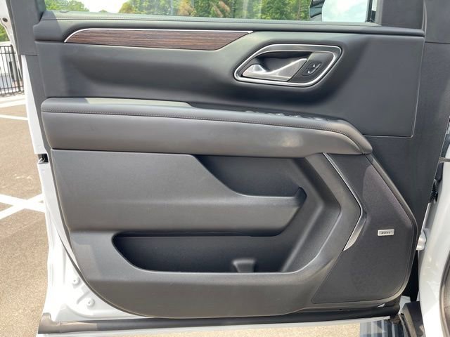 Used 2024 Chevrolet Tahoe High Country w/ Advanced Technology Package image 17