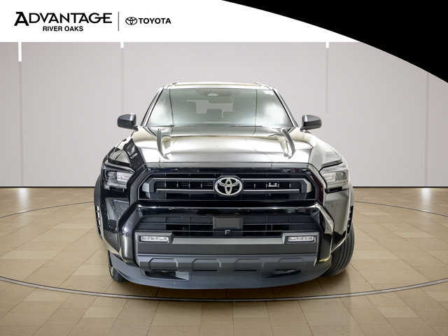 Used 2025 Toyota 4Runner SR5 AWD/4WD image 3