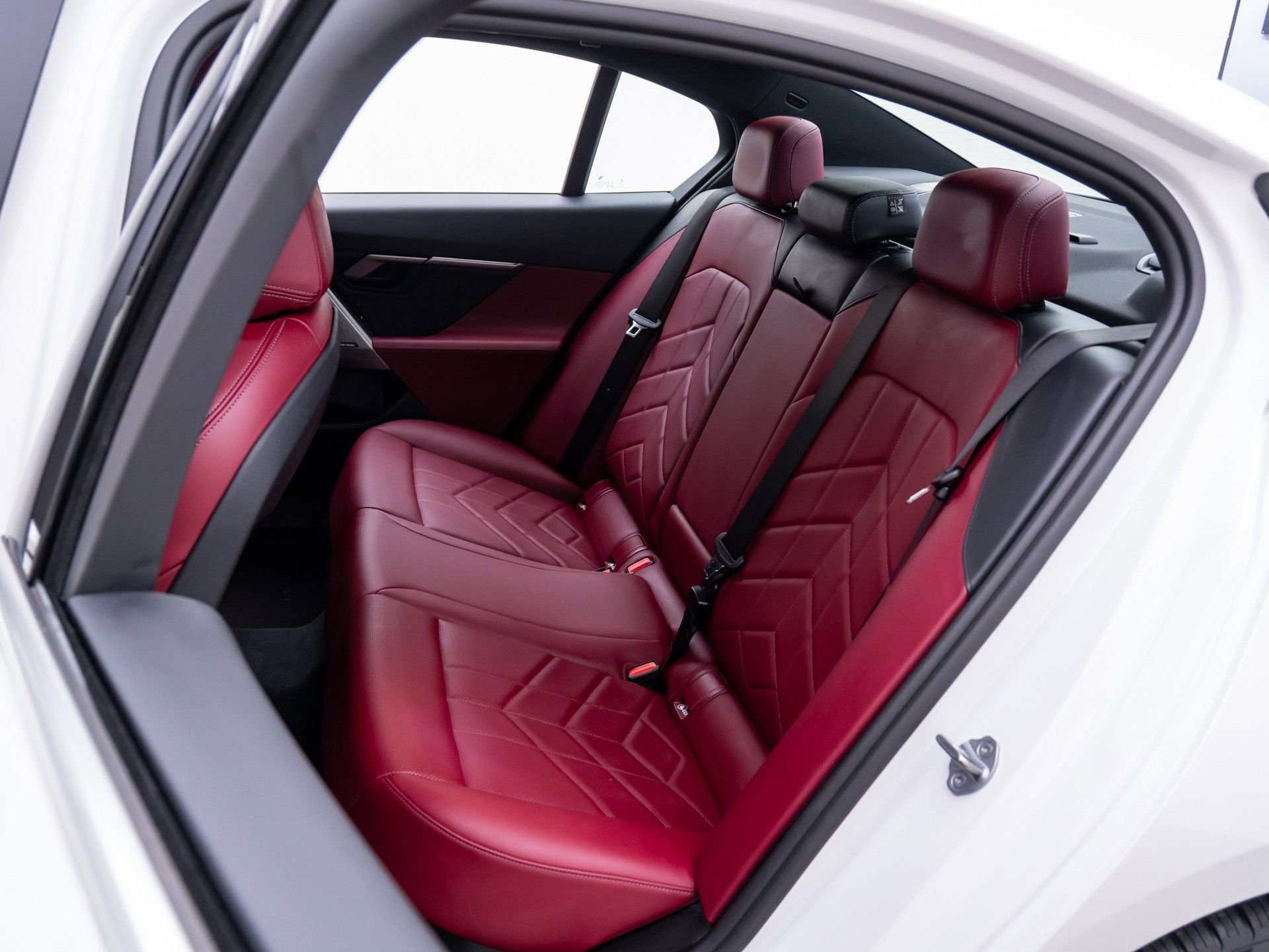 Certified 2024 BMW 540i xDrive image 18