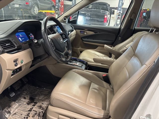 Used 2022 Honda Pilot Touring image 9