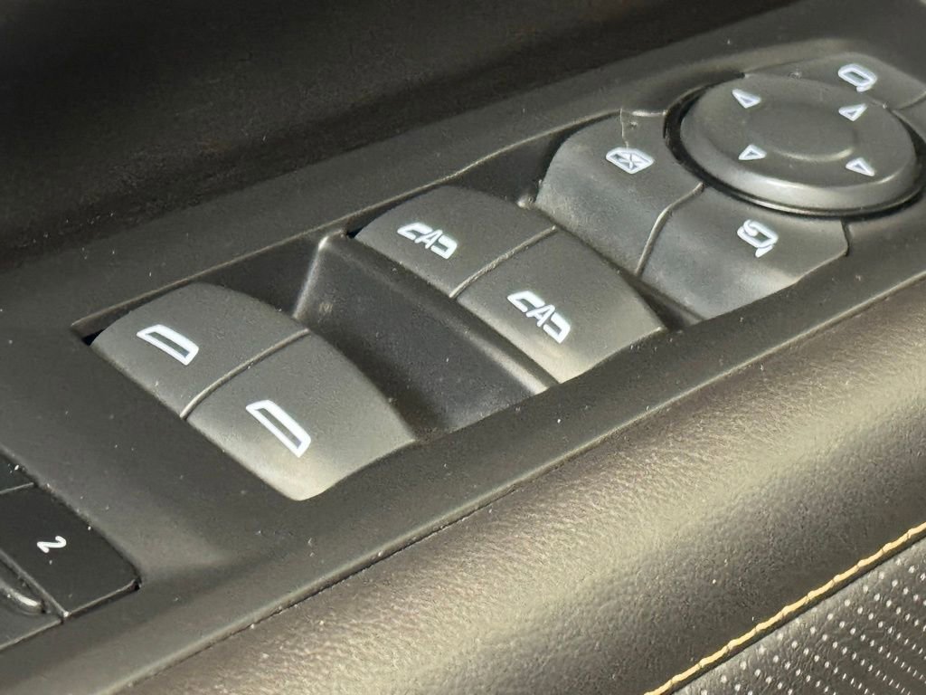 Used 2021 GMC Yukon AT4 w/ AT4 Premium Plus Package AWD/4WD image 12