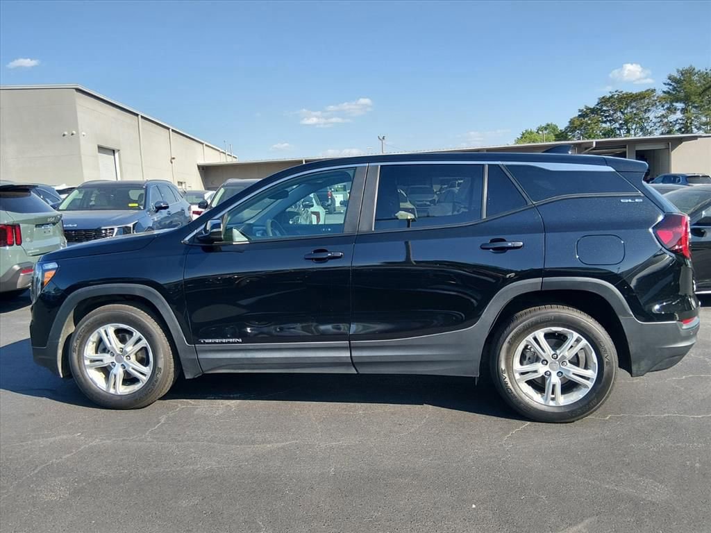 Used 2022 GMC Terrain SLE FWD image 7