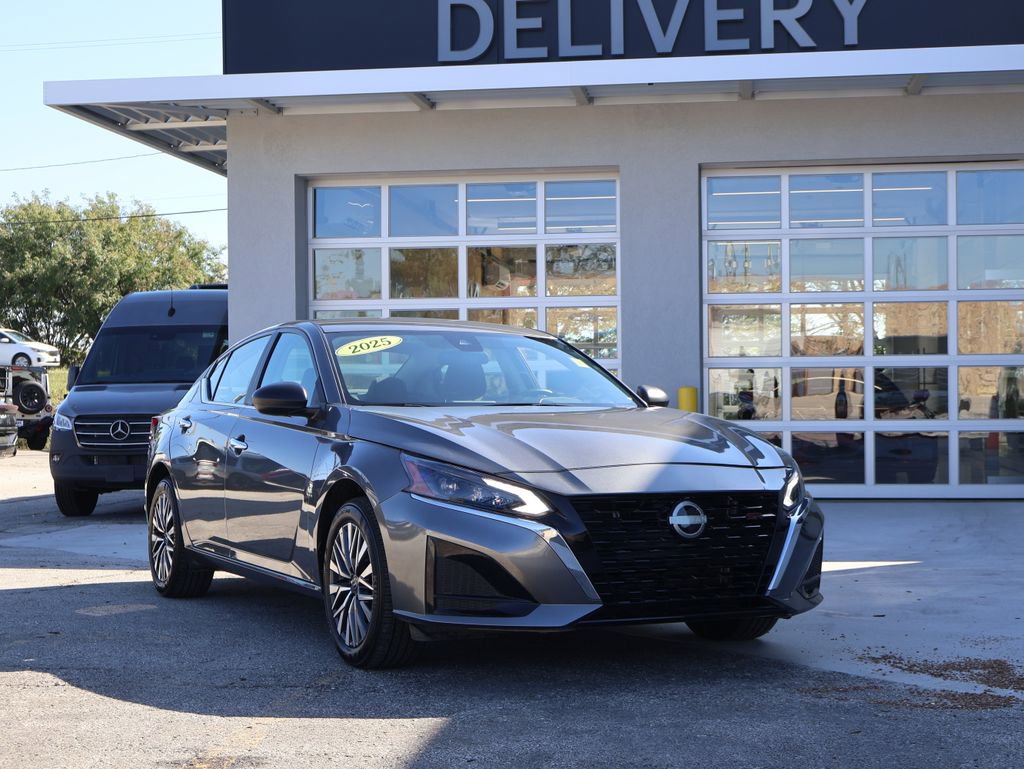 Used 2025 Nissan Altima 2.5 SV