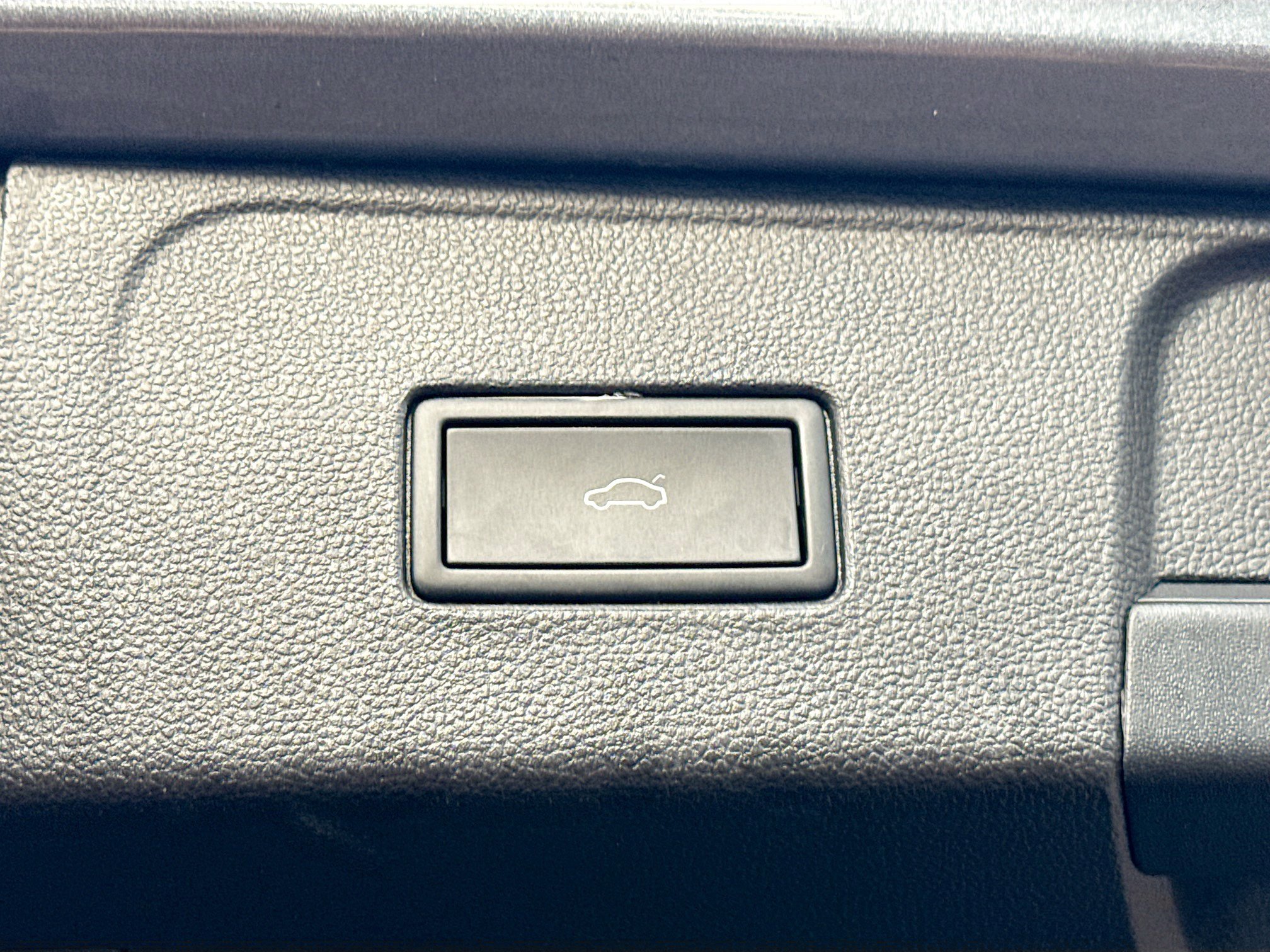 Used 2024 Volkswagen Atlas SEL Premium R-Line image 13