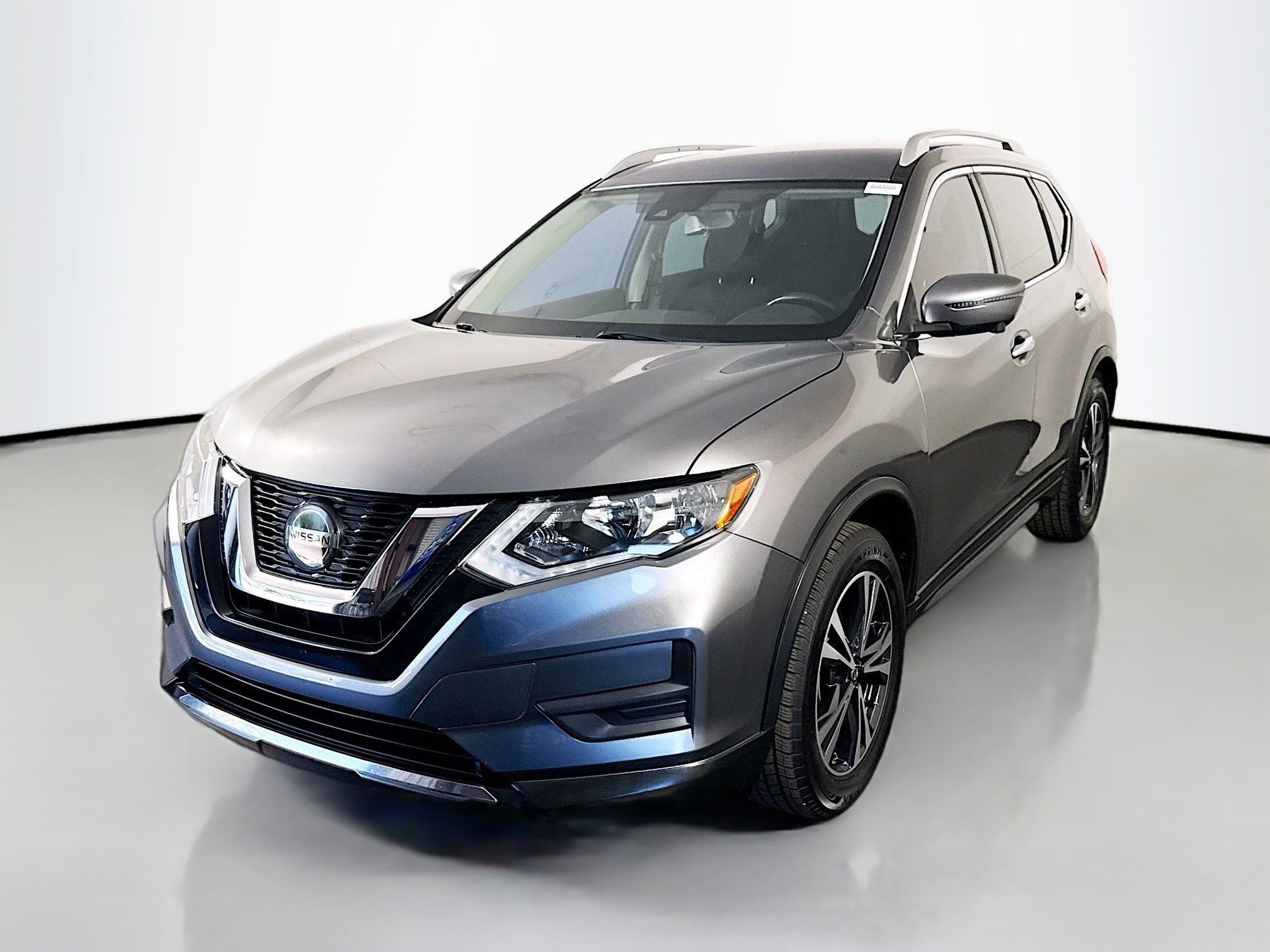 Used 2019 Nissan Rogue SV w/ Premium Package FWD image 4