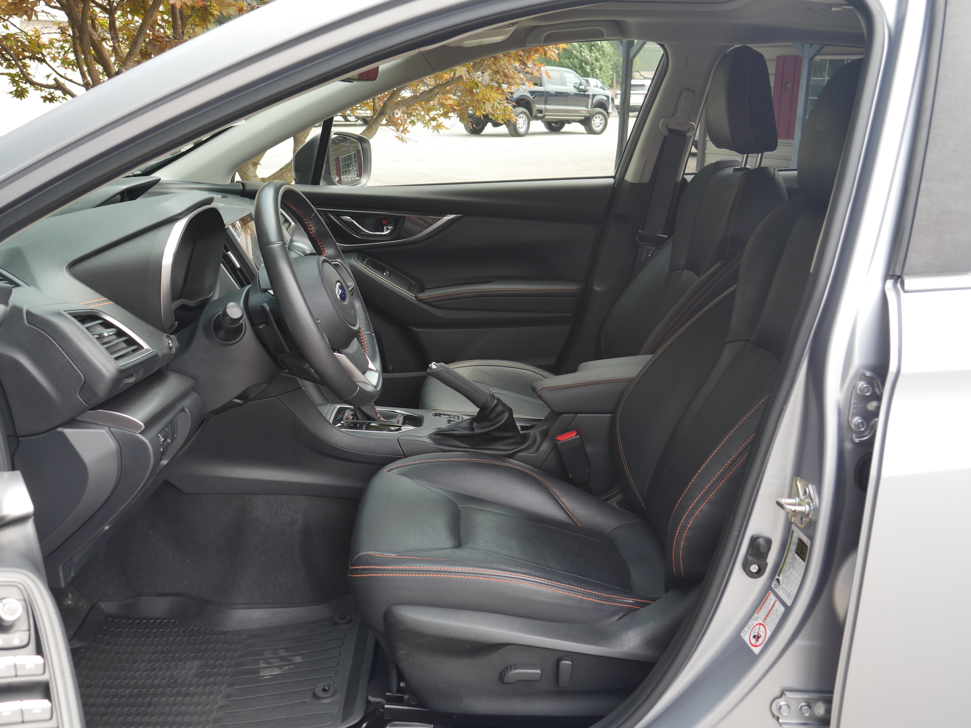 Used 2019 Subaru Crosstrek 2.0i Limited w/ Moonroof Package w/Navigation AWD/4WD image 3