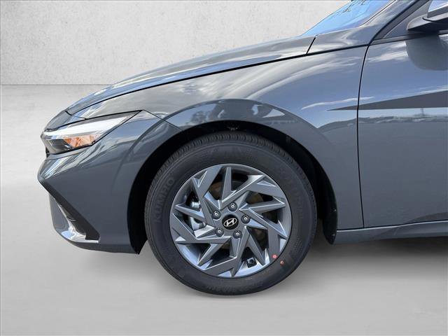 New 2026 Hyundai Elantra Blue image 10