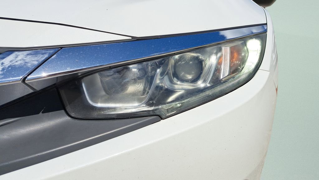 Used 2018 Honda Civic EX-T image 9