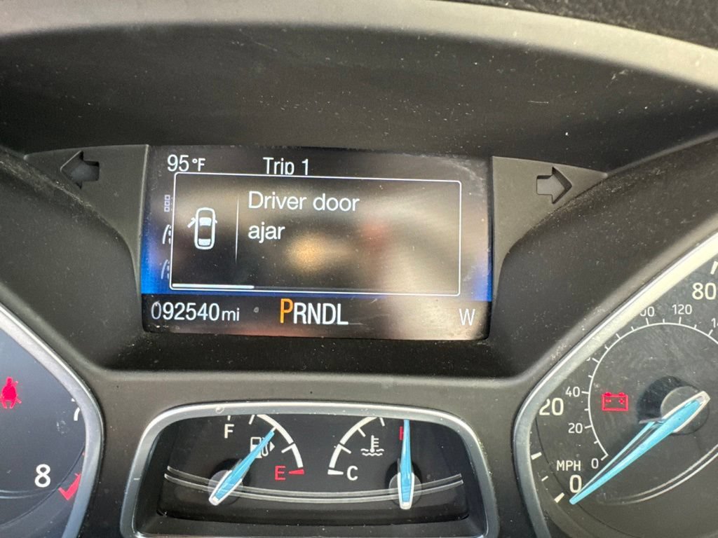 Used 2015 Ford Focus SE w/ Reverse Sensing Package FWD image 13