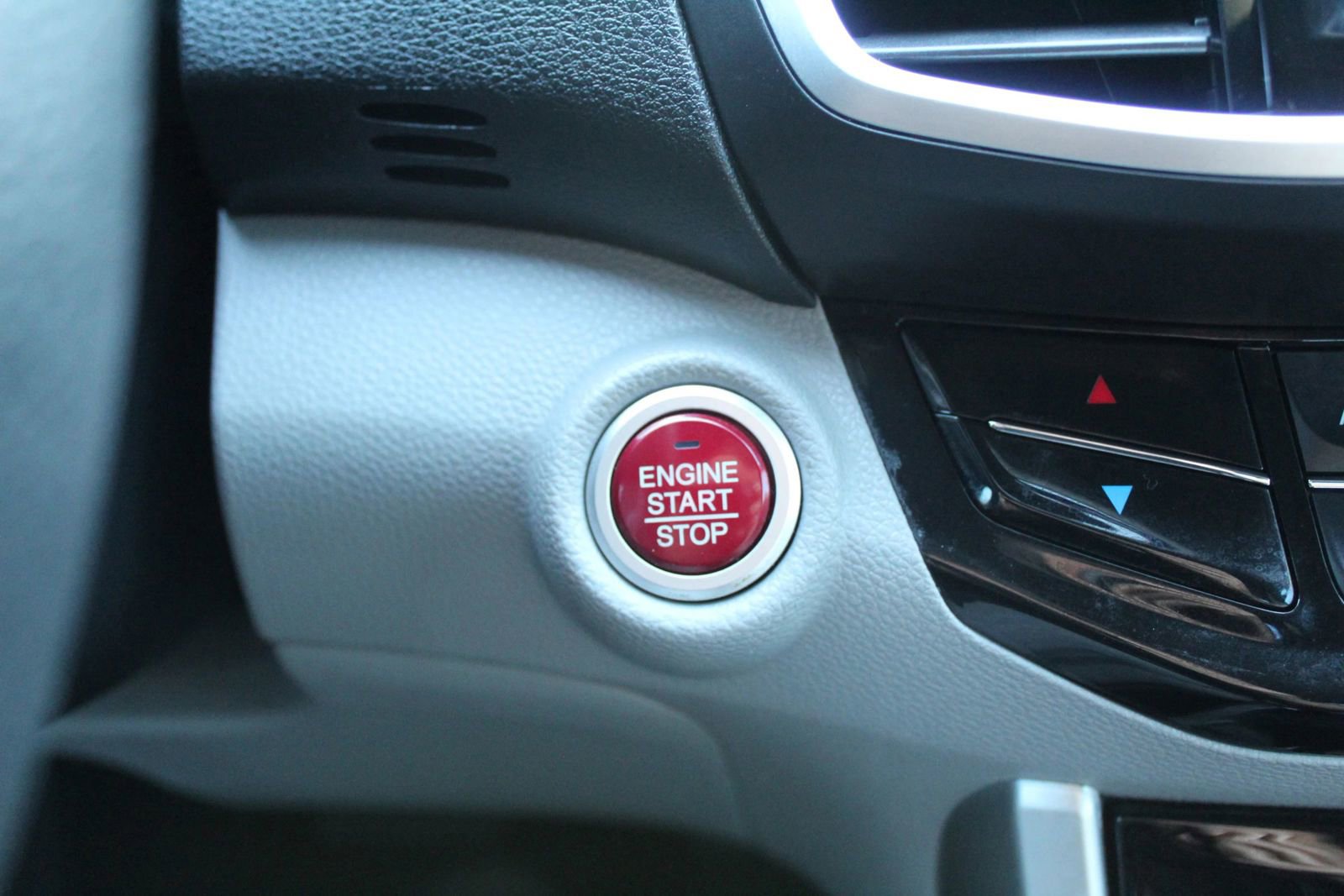 Used 2016 Honda Accord EX image 24