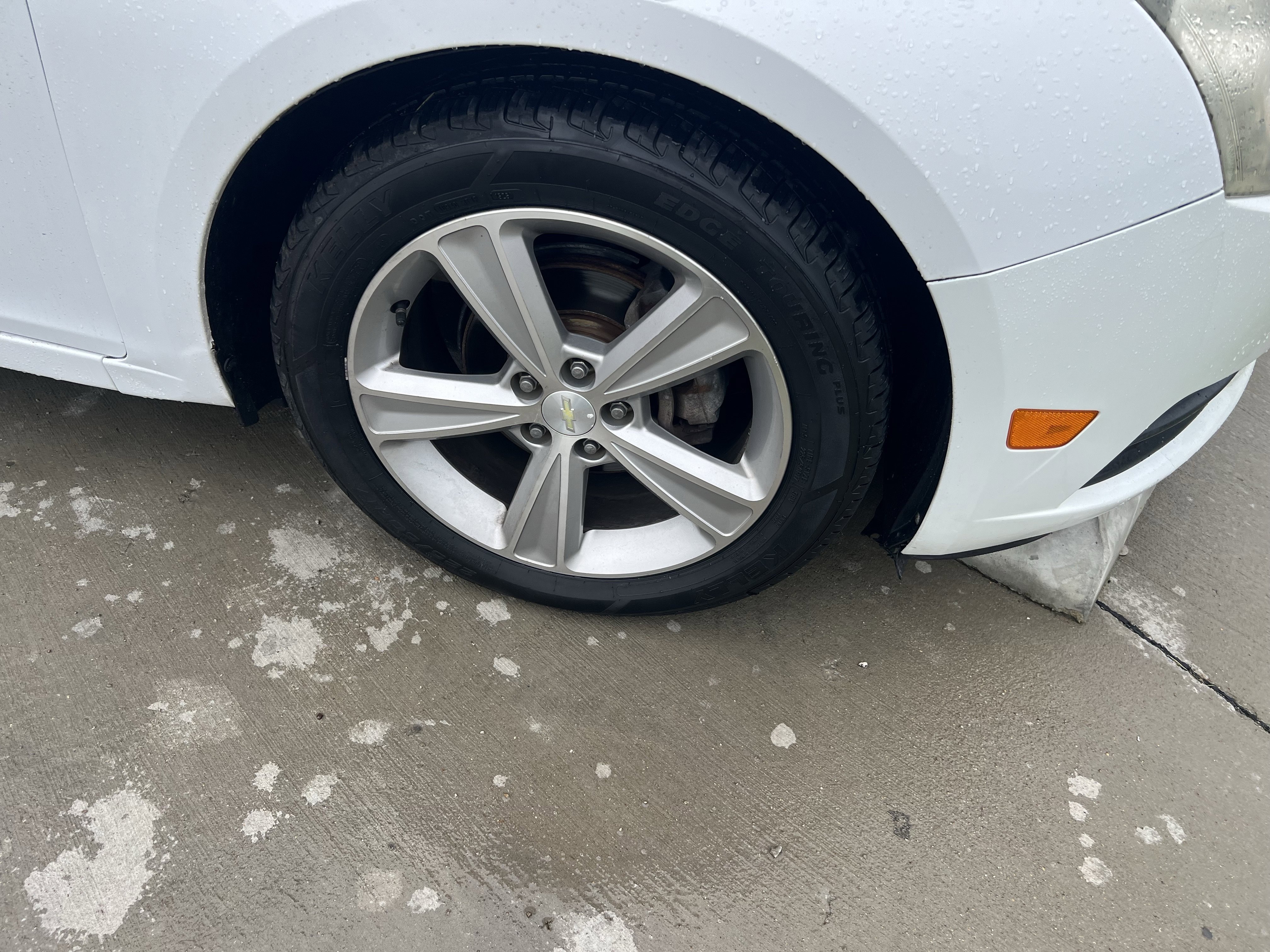 Used 2013 Chevrolet Cruze LT FWD image 3