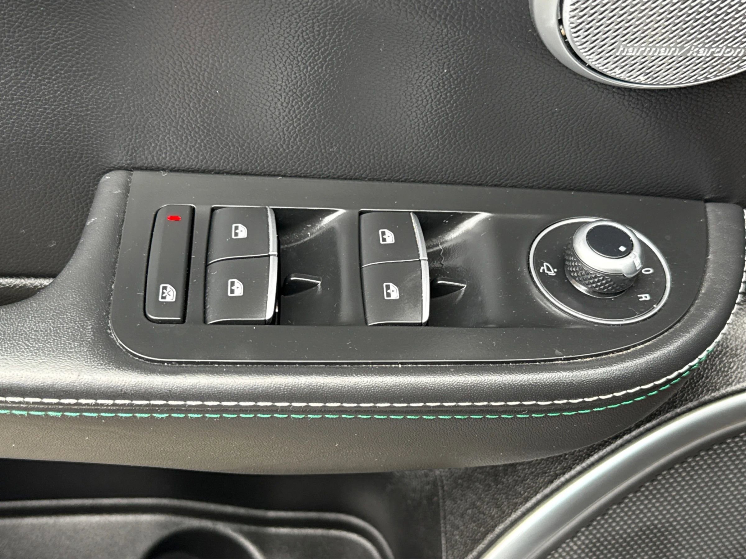 Used 2018 Alfa Romeo Giulia Quadrifoglio w/ Driver Assist Dynamic Package RWD image 20