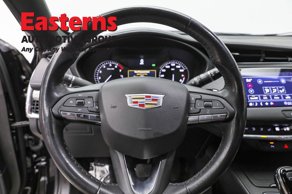 Used 2023 Cadillac XT4 Premium Luxury image 10