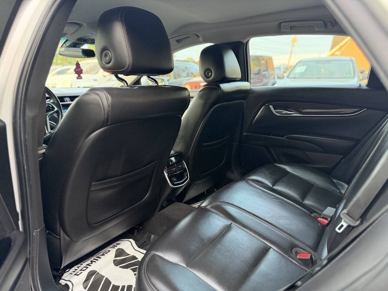 Used 2015 Cadillac XTS Luxury AWD/4WD image 10