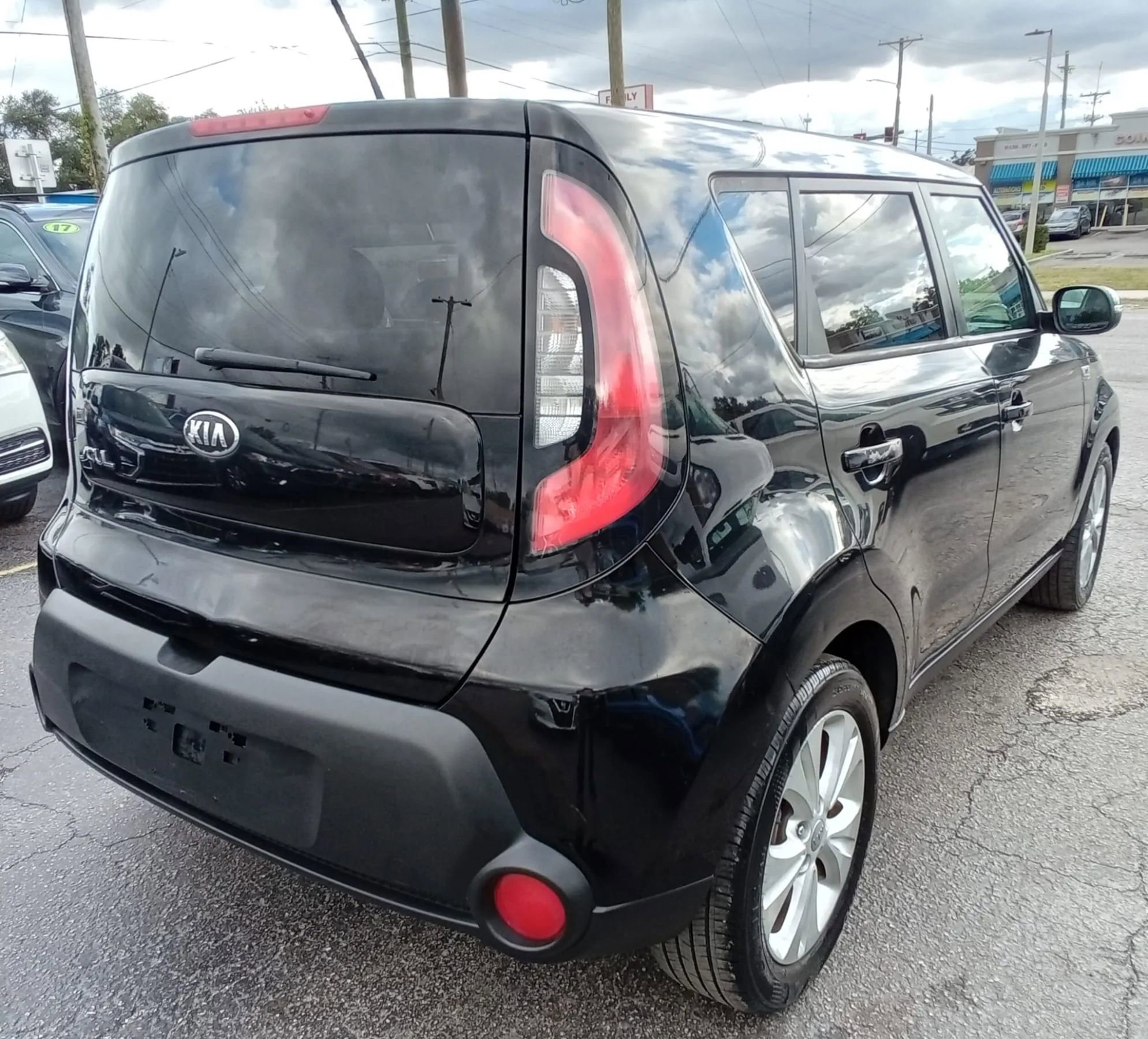 Used 2014 Kia Soul + image 5