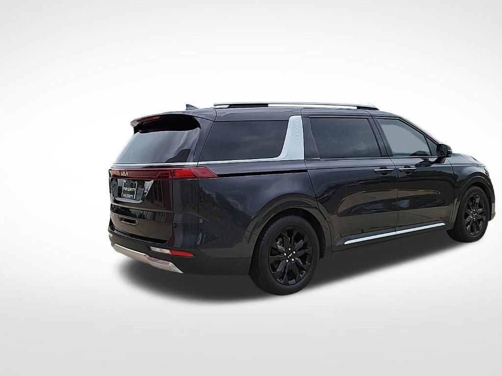 Used 2022 Kia Carnival SX Prestige FWD image 4