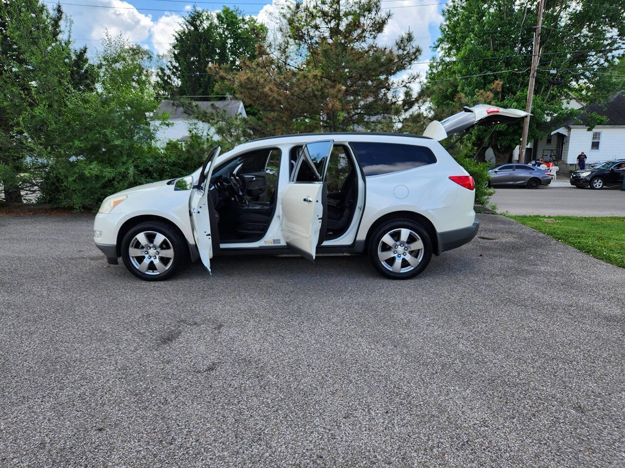 Used 2012 Chevrolet Traverse LT w/ All-Star Edition FWD image 26
