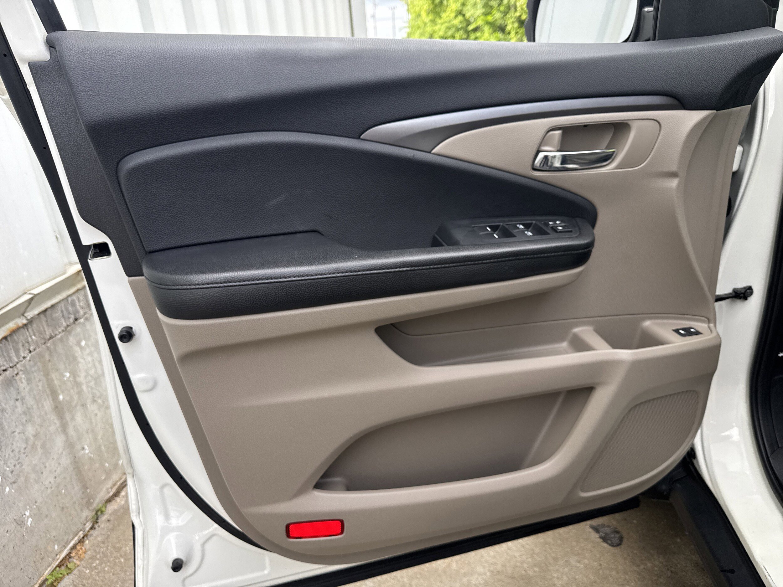 Used 2016 Honda Pilot EX-L image 4